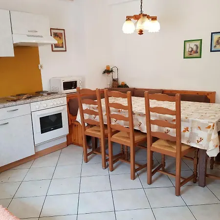 Family Vacation House Apartmán